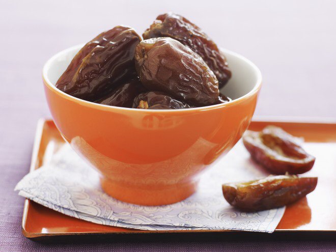 Eating dates alone, or with a meal, may help people with type-2 diabetes manage their blood sugar and blood fat levels.
#aseeldates #organicdates #GNSPakistan #bestdates #datesbenefits
chatelaine.com/health/diet/fi…