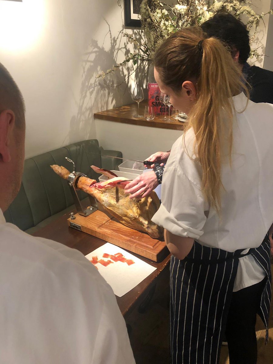 Jamón carving - always improving, always learning &amp; progressing #janoncarving #wednesdaytraining #coventgarden #hospitality