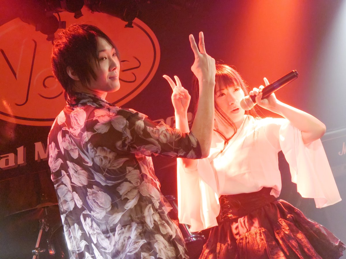 hal_metal's tweet photo. 3/24 尾沢トシヒデ レコ発ライブ LIVE IMPACT TYPE:0V
榊音結依と太志
#榊音結依
#7月2日バースデーワンマン
#太志
#6月2日バースデーレコ発ワンマン
#敦盛2011
#LIVE_IMPACT https://t.co/LY5h3RYz8B