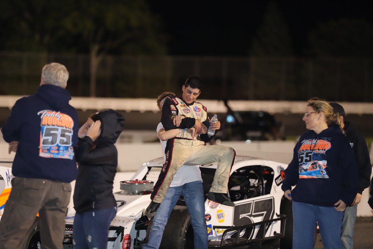 StaffordSpeedwy's tweet photo. Two rookies on the podium in last week's 40 lap SK Light Modified feature. First career win for Noah Korner and first career podium for Jon Puleo. The next batch of modified stars are at Stafford Speedway every Friday night! #SKLights #Mods #Stafford #Korner #Puleo #WeeklyRacing https://t.co/MXiD3Yv3Lh