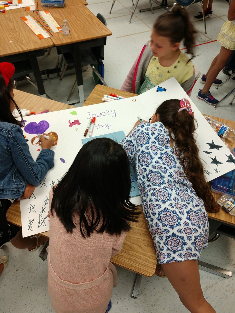 SUG_STEAM's tweet photo. Getting ready for our economics fair tomorrow.  Making "store" fronts to advertise our wares. https://t.co/PX7nACezyR
