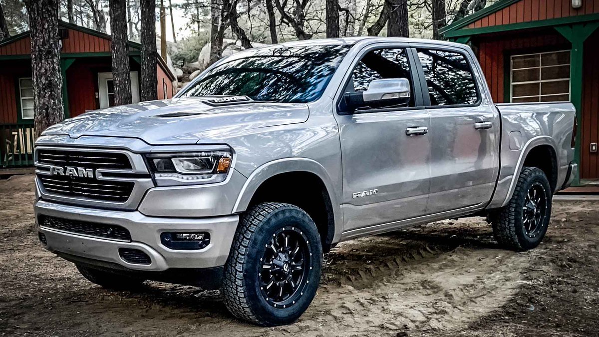 RamTrucks's tweet photo. For those who prefer their beds outside their cabins.

Photo Credit: Jason E. https://t.co/lk1QSJa6Hy