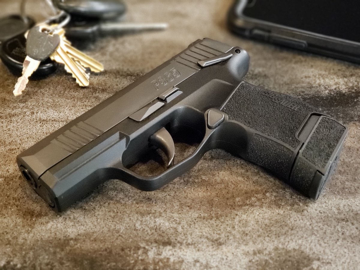 sigsauerinc's tweet photo. The wait is over. The highly anticipated and sought after P365 with manual safety is now shipping! #P365MS #SIG #NeverSettle https://t.co/GWNKh9uktx