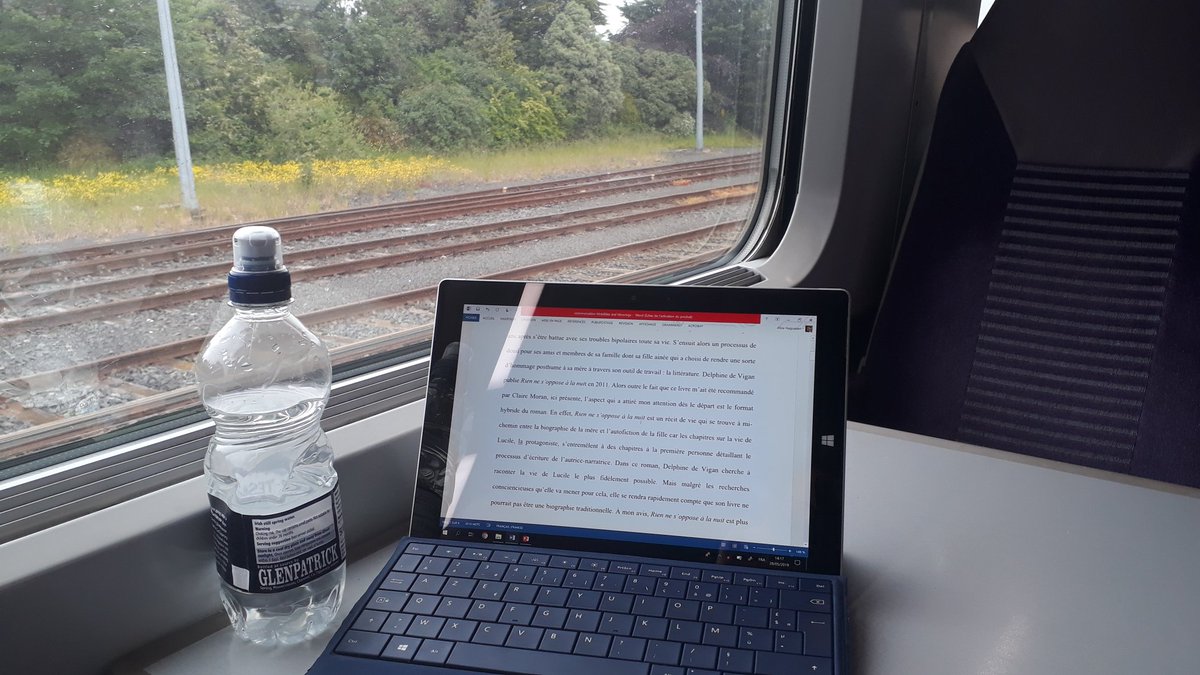 Feeling like a professional as I go over my notes on train to Belfast were I'll be presenting at the  #MobMoor19 conference 📝
Can't wait to talk about 'Rien ne s'oppose à la nuit' by #DelphinedeVigan 😍
@mobmoor19 @FrenchDeptUCC