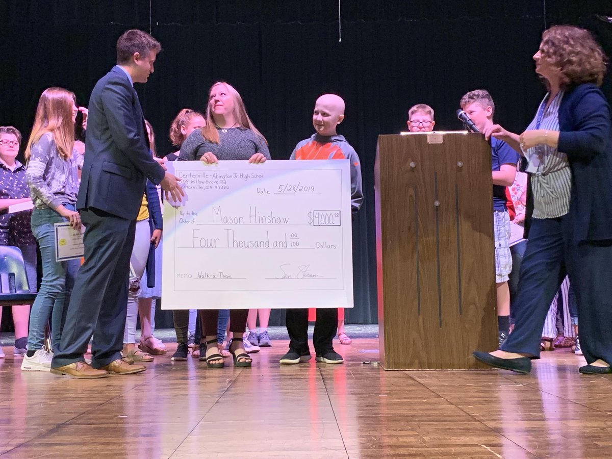 bulldogscjhs's tweet image. Our students and families are pretty cool. Thanks to Mrs. Thornburg and the Student Council's Walk-a-Thon, we were able to raise $4,000 for 8th Grade student Mason Hinshaw, who is battling leukemia, and his family. He surprised everyone by coming to the awards program.