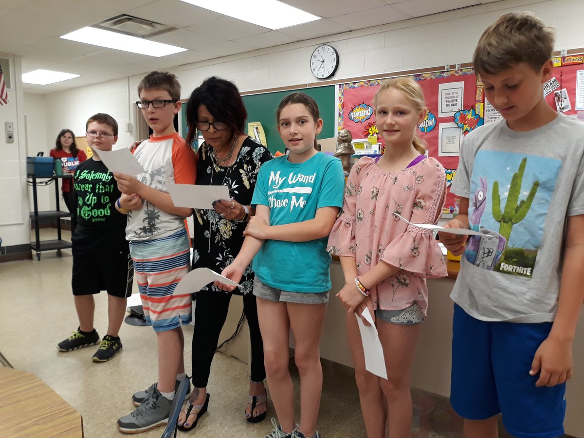SunsetIb's tweet photo. Meaningful Connections
K and Music: Pineapple Visit
Firth Grade Promotion Practice
Fifth grade students that had
Ms. Wittek in kindergarten sing with their extraordinary teacher.
#AACPSawesome
#musicllearners
#musicalconsumers
#SunsetAACPS https://t.co/B2OJZP9VwR