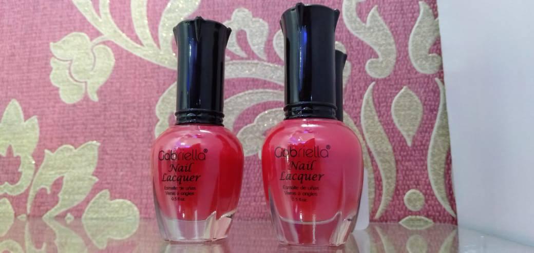 bahira_d's tweet photo. Gabrielle Nail Lacquer ✨
Get this quick dry..long lasting polish from Gabrielle only at Darcy &amp; Bahira.
Colours (variety)🤗
🔥
🔥
Above : Gold Bright, Red &amp; Red Alert
🔥
🔥
PRICE : KSHs 800
Call/app/ sms us for more information on +254745660590 https://t.co/CoMv7ZMvLU