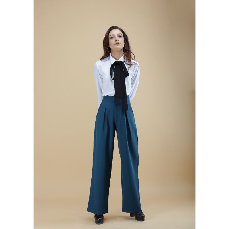 Runwayinstore's tweet image. Shop Trousers from Runwayin
.
#workstyling#womensstyling #styleblogger #fashionblogger #wednesdaystyling #workinstyle #workingmoms #workingwomen #instagood #ootd #shirt #culottes #potd #runwayinstore