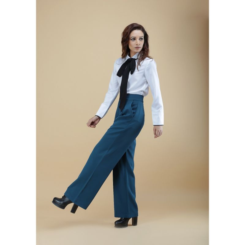 Runwayinstore's tweet image. Shop Trousers from Runwayin
.
#workstyling#womensstyling #styleblogger #fashionblogger #wednesdaystyling #workinstyle #workingmoms #workingwomen #instagood #ootd #shirt #culottes #potd #runwayinstore