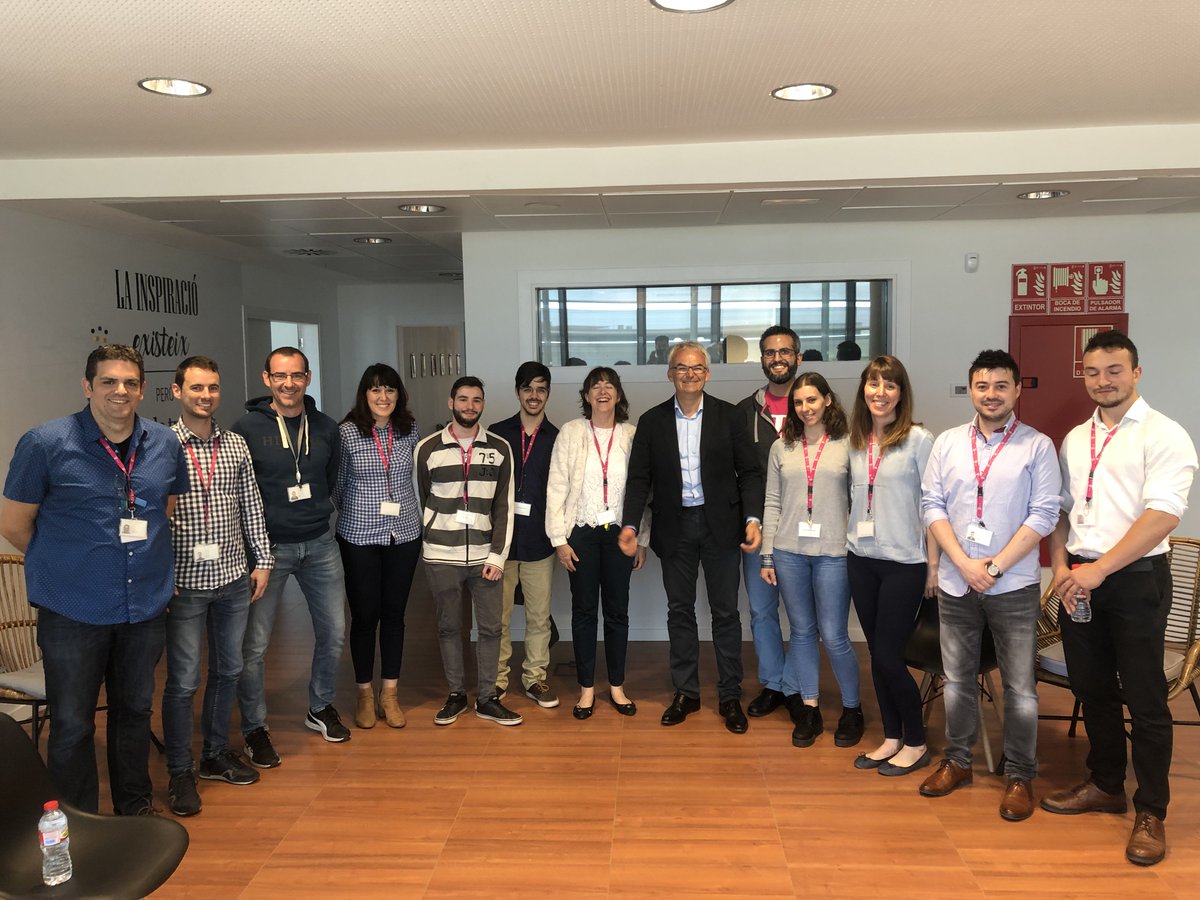 Another highlight on my Spanish visit was the time together with our #youngprofessionals. They are all eager to share, innovate, collaborate and proud to be part of the #Magentacommunity. Keep it up, stay #engaged, #bepassionate and #betheunexpected <a href="/TSystems_Iberia/">T-Systems Iberia</a>