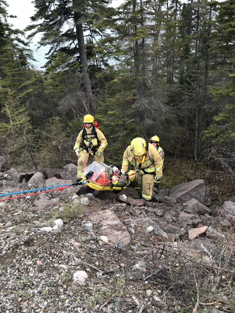 KentReadman's tweet photo. Last night was another great night training on the shores of Lake Superior!
#FirefighterTraining 
#TrainingWithaView
#NorthShore https://t.co/SOCsiG95tf