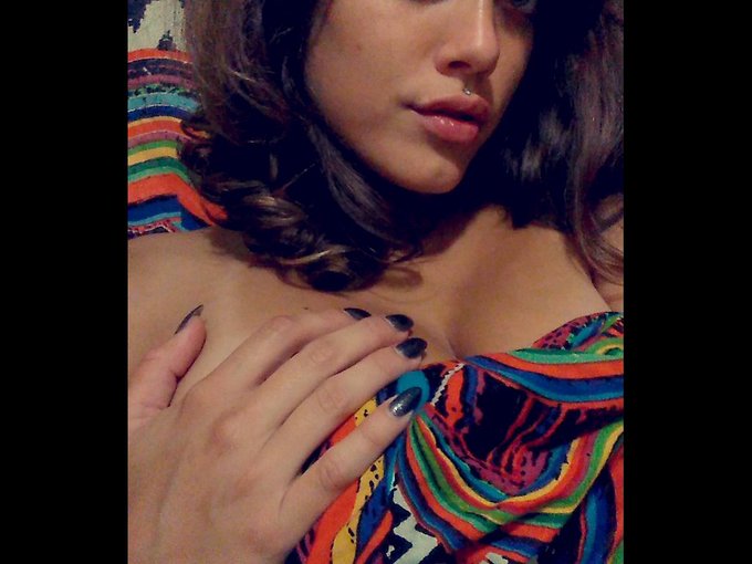 I'm online right now on skyprivate (live skype show). my private profile: https://t.co/khs3f89oLi Please<a href="/tag/camgirl"class="tags"><span>#camgirl</span></a>