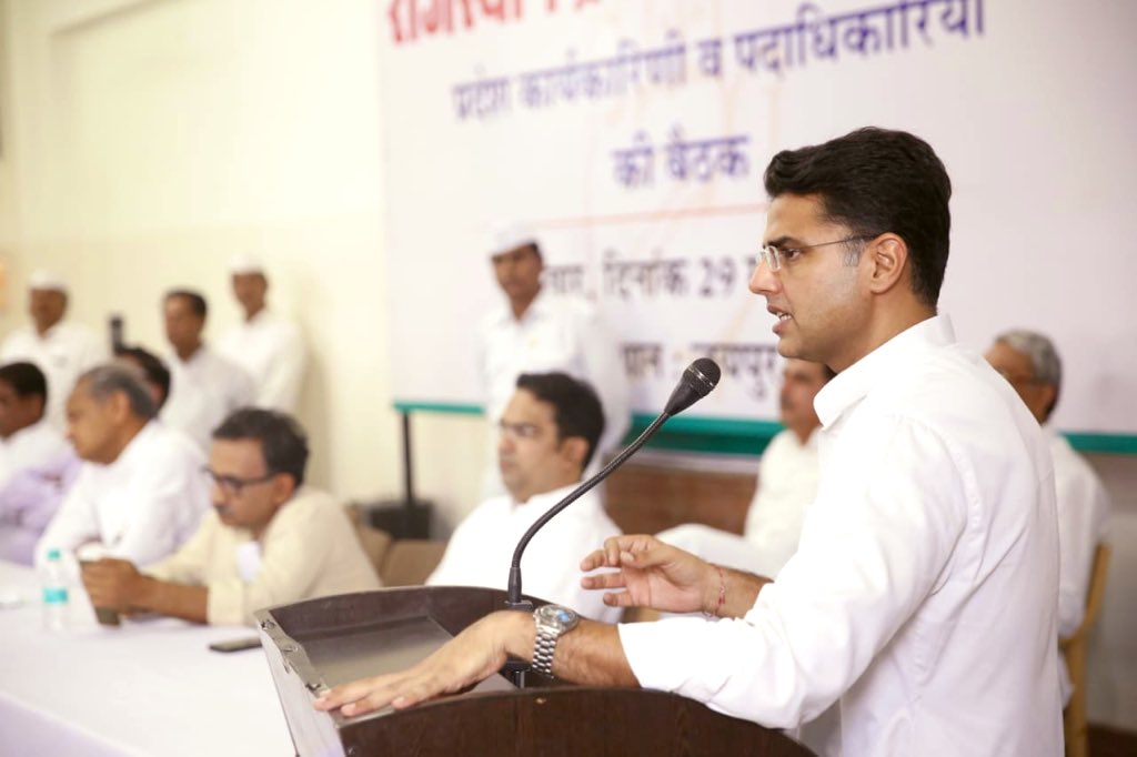 SachinPilot's tweet photo. आज पीसीसी मुख्यालय में लोकसभा चुनाव के परिणामों को लेकर प्रदेश कार्यकारिणी एवं पदाधिकारियों की महत्वपूर्ण बैठक हुई, जिसमें श्री राहुल गांधी जी को कांग्रेस के राष्ट्रीय अध्यक्ष पद पर बने रहने के लिए प्रस्ताव पारित किया गया| https://t.co/UnwkMbWiJE