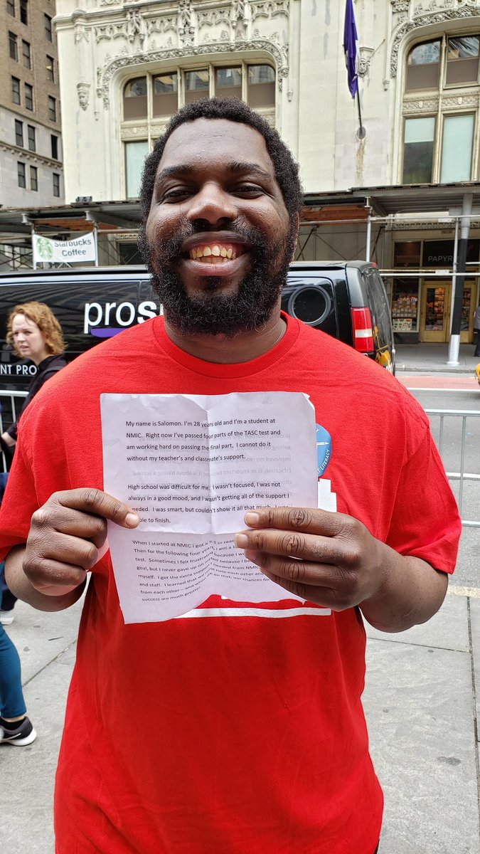 JasonabockoA's tweet photo. One of our students getting ready to speak! #NMICnyc #LiteracyLiftsNYC https://t.co/oV90avR5GJ
