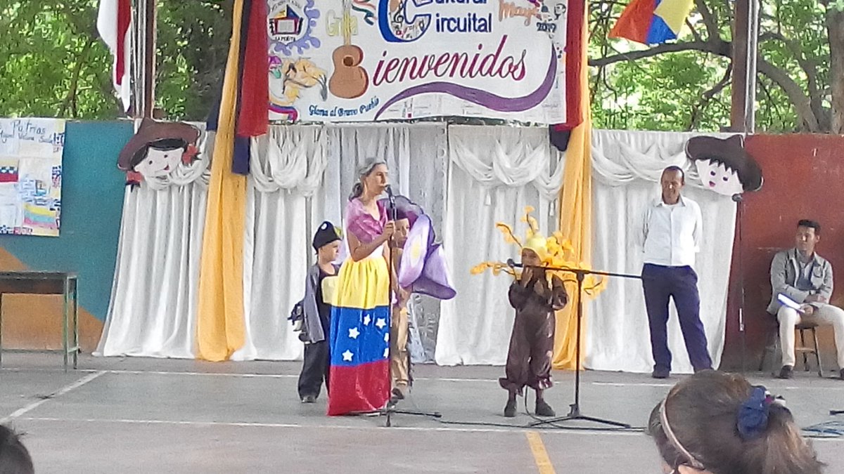 loscapullitos's tweet photo. Participacion en la Grilla Cultural del Circuito 3 del municipio  Pampanito con la presentación de nuestros niños: Canto al dia del arbol y  dramatizacion de los simbolos naturales de Venezuela @FNNSimon   @FRNSTRU  @ajacquep  @johavasquez  @ZonaEduTrujillo @MPPEDUCACION https://t.co/3jH8GHi12O