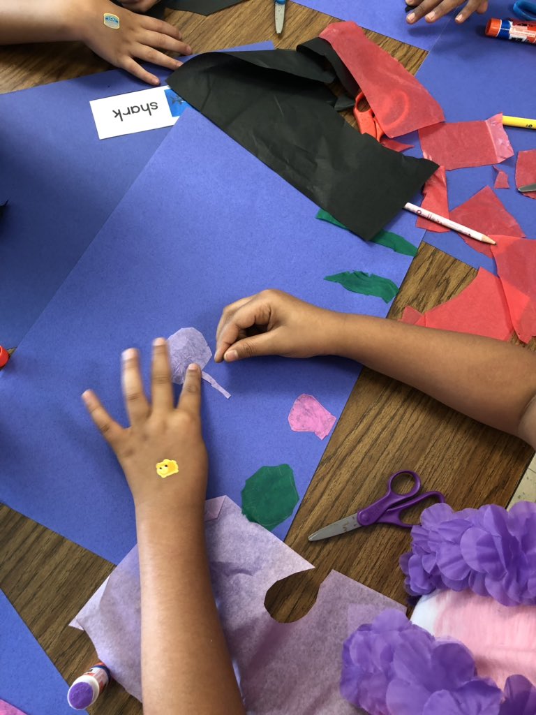 austenlady84's tweet photo. Creating ocean collage art inspired by Eric Carle! @DiggsLatham #DLESFocus #Aplusmagnet https://t.co/TRh1xtGjl4
