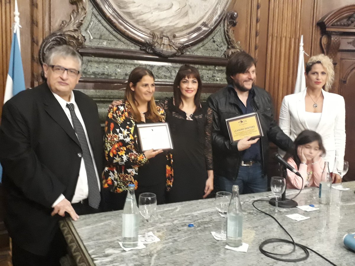 <a href="/LegisCABA/">Legislatura CABA</a> oficializó el #diadelamujerboxeadora con un emotivo acto en que estuvieron presentes <a href="/marcetigresa/">Marcela Acuña</a> <a href="/RagazzaBox/">Silvana E. Carsetti</a> <a href="/SantoroLeandro/">Leandro Santoro</a> Mercedes de las Casas, Roberto Petacchi, <a href="/latutibopp/">Yesica Tuti Bopp</a> <a href="/pantherfarias/">Erica Farias</a> junto a grandes campeonas mundiales y boxeadoras argentinas.