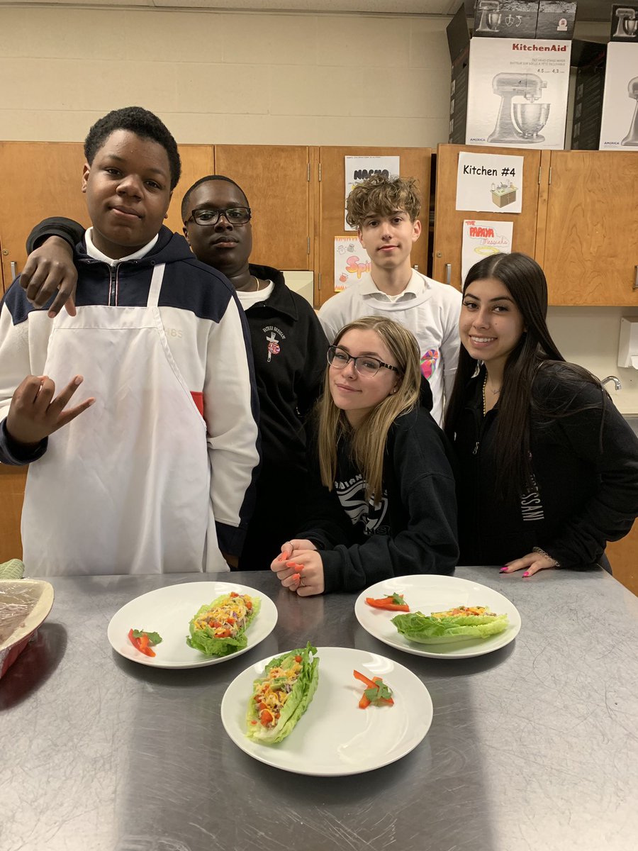a_dethomasis's tweet photo. Gr. 10 Iron Chef 👩‍🍳 👨‍🍳 Mexican dish https://t.co/ry8tKySgci