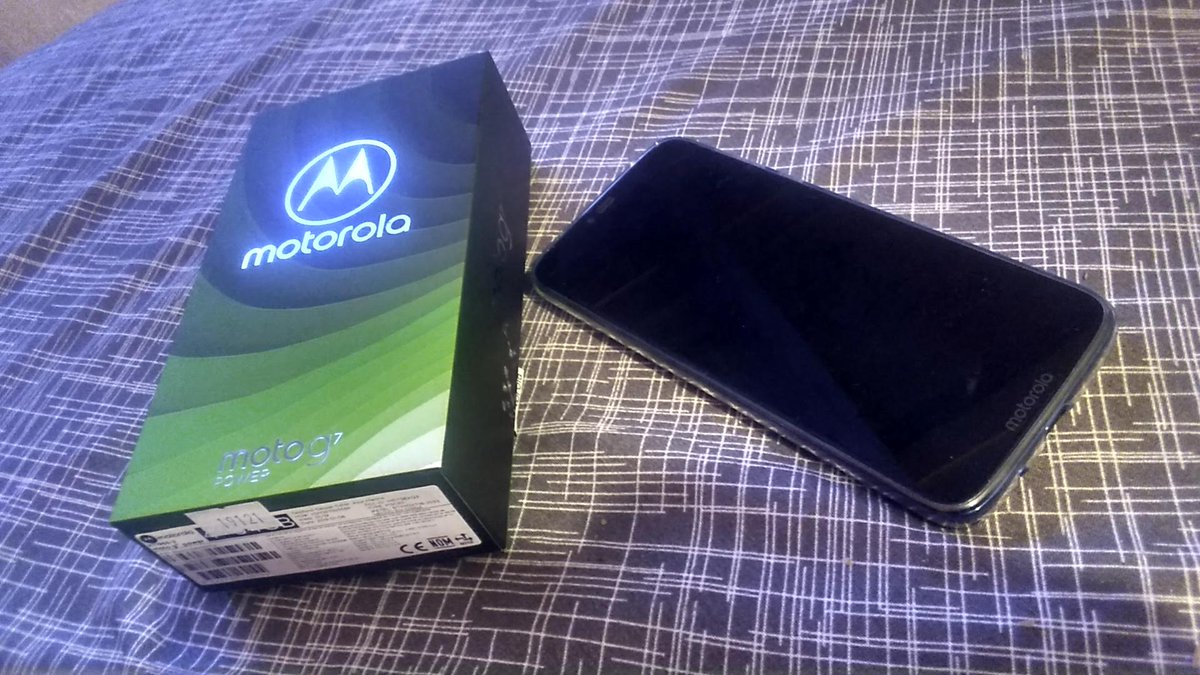 AxaAnguiano's tweet photo. Después de varios años vuelvo a usar @MotorolaMX. Que en lo personal es de mis marcas preferidas. Veamos qué tal el #G7POWER https://t.co/sPOF0H1gMW