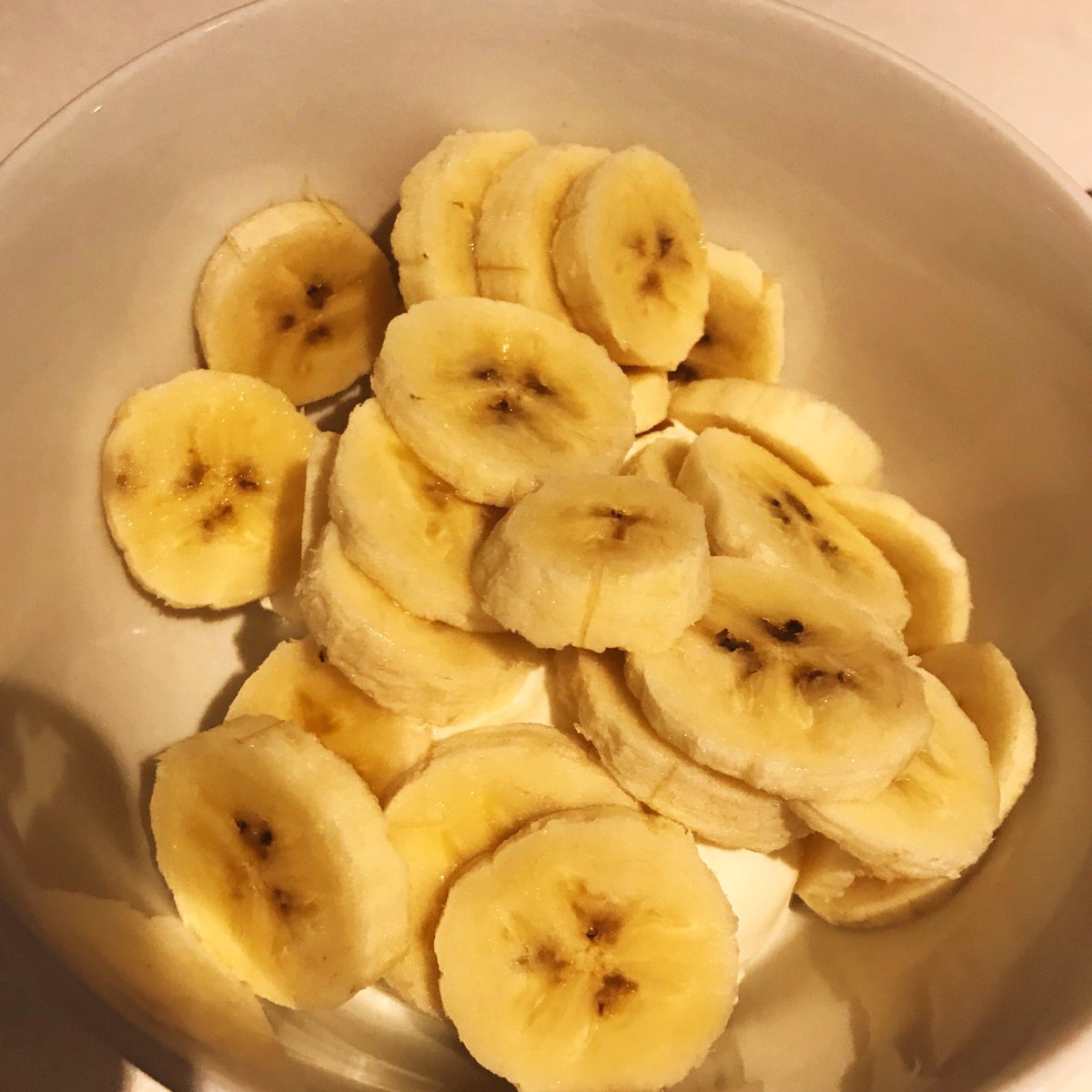 cheryl_knopp's tweet photo. Is it me? Or is the banana pissed-off?
.
.
.
#iseefaces #iseefaceseverywhere #crabbybreakfast #humpday #renditiondevelopments https://t.co/mAwVmD7Djd