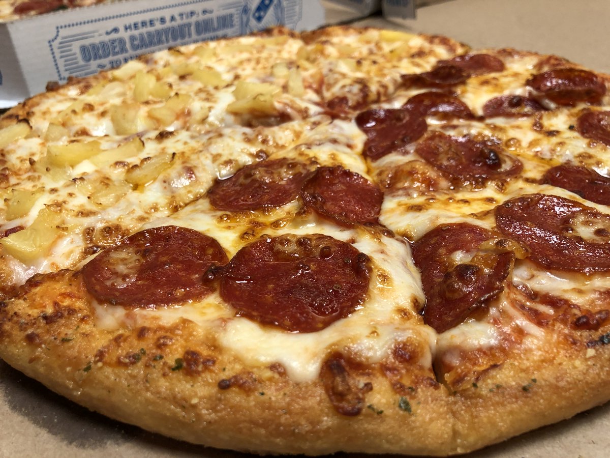 Domino S Pizza Pick A Side Rt For Pepperoni Like For Pineapple