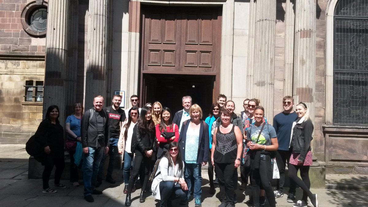 #gmwalkingfestival #walkingtoursinManchester 
Everyone welcome. 
Every day at 11 am. 
#Manchester #Freetour 
#FreeManchesterWalkingTours