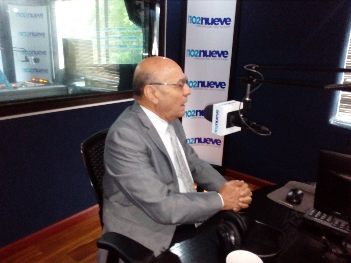 Ministro Canjura: los retos para la nueva administración estan planteados en el Plan El Salvador Educado. <a href="/CONED_SV/">CONED</a> <a href="/radio102nueve/">102.9 es Astral</a>