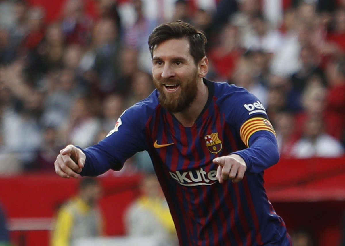 BREAKING NEWS: according to El Mundo Deportivo,  #FCBayern is interested in Lionel  #Messi.The German club is reportedly ready to pay €79m, whilst Barcelona demands 280m.