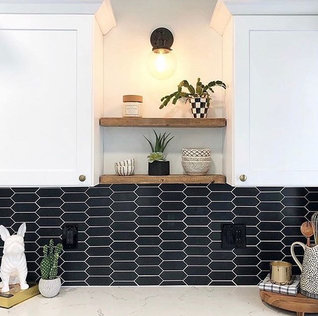 SOLLiDCabinetry's tweet photo. A little #shelfie action for you all this Wednesday 💁♀️🌷 We love how @beckmannhouse created an open space between the two shaker cabinets in this kitchen!
.
.
#sollid #sollidcabinetry #kitchendesign #kitcheninspo #housetohome #dreamkitchen #modernkitche… https://t.co/IdKWm3uJ36 https://t.co/0Avz5ln3fD