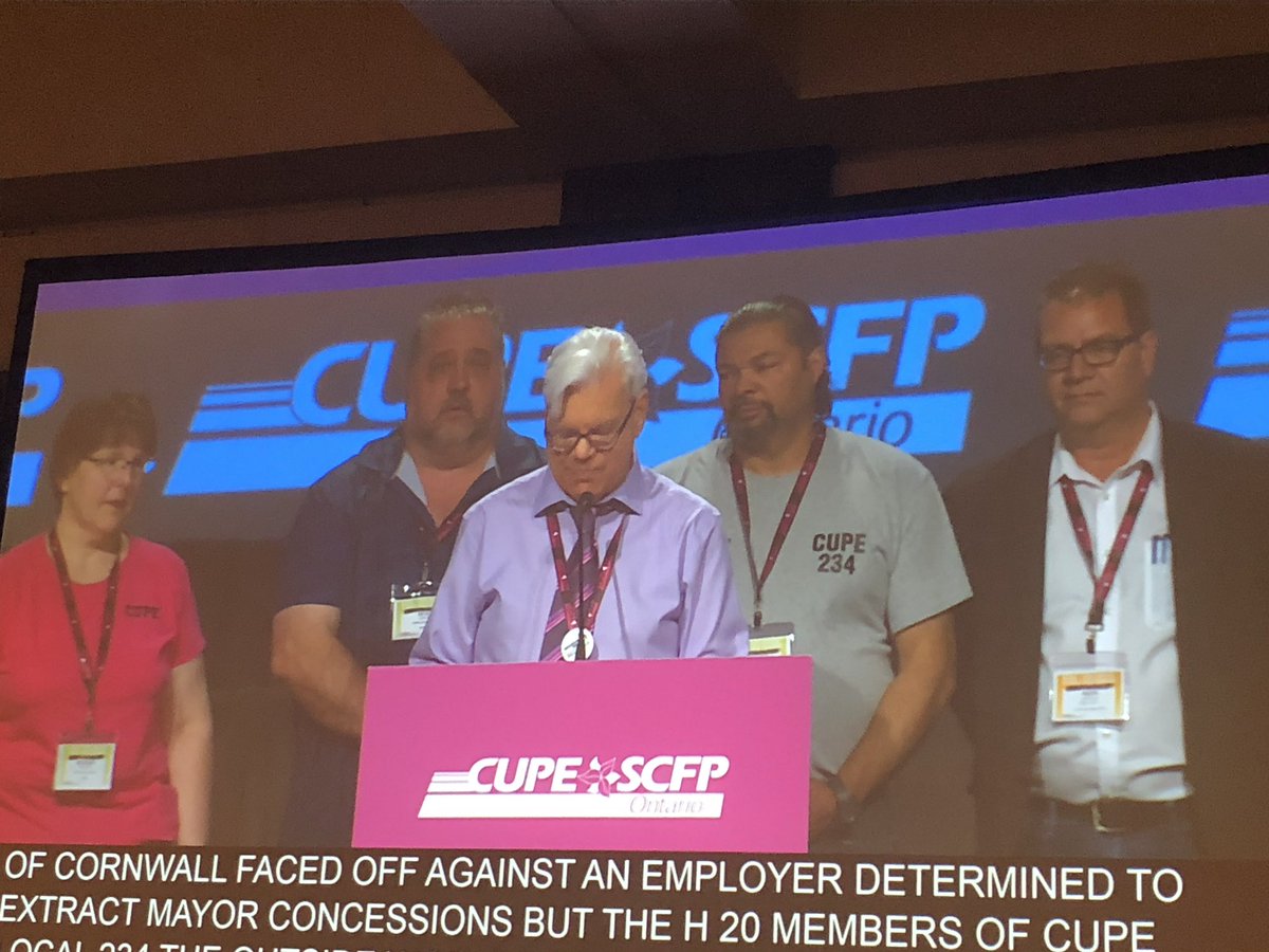 Brandon4948's tweet image. Recognition of striking City of Cornwall workers from this past year.

#LibraryWarrior Monique (Local 3521.01) thanks delegates for their support and solidarity. #cupeon19 @CUPEOntario #LibrariesWorkBecauseWeDo #Bebold #Bebrave #SaveOurLibraries