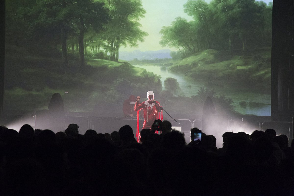 levfestival's tweet photo. La artista británica @gazelletwin presentó en la pasada edición del LEV su último proyecto: P A S T O R A L, una banda sonora para tiempos convulsos.⚡️
-
#LEV #LEVgijon @esBritish @antighostmoon
-
Fotos: Elena de la Puente https://t.co/ScdBCBw3FX