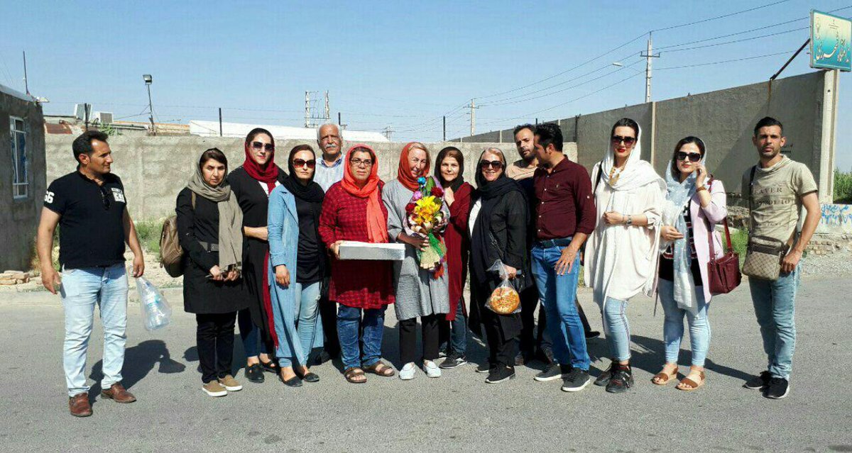 مشاهده عکس در توییتر