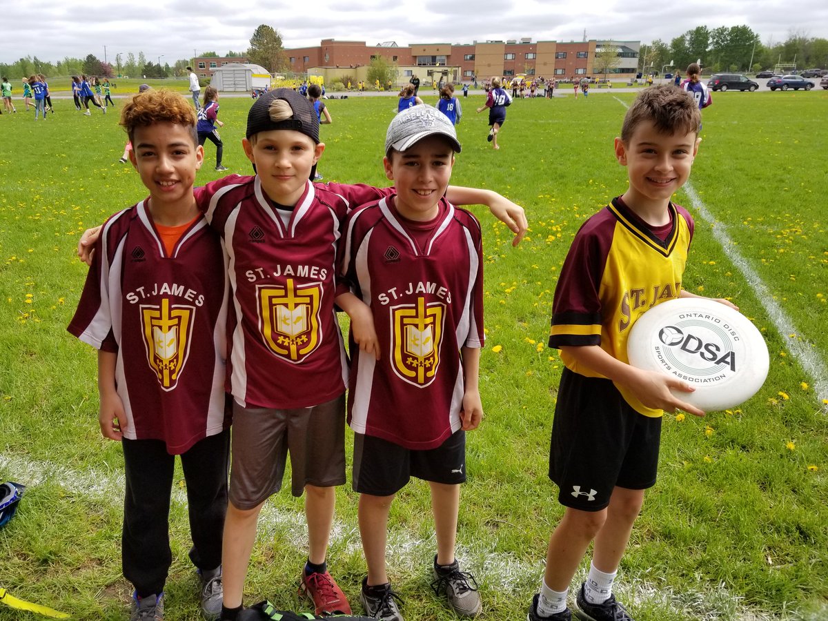 daniellopezmft's tweet photo. Ultimate Frisbee is underway at @StMarkOCSB. Beautiful tournament setting with equally beautiful weather! @StJamesOCSB is going to represent! Go Sharks Go!
#ultimate #outdoorsports https://t.co/e5mJidirjU