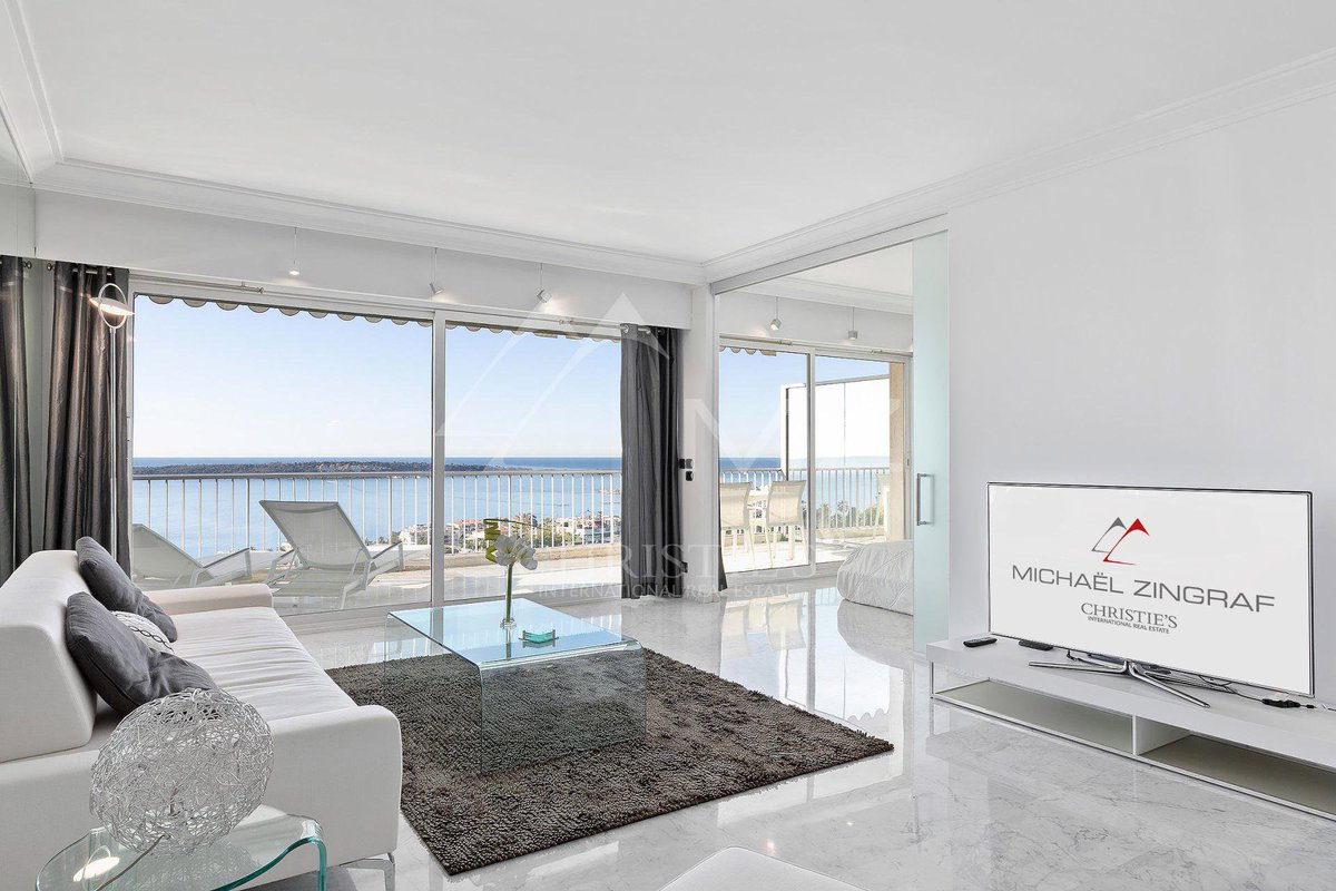 Michael_Zingraf's tweet photo. Top floor apartment for sale in Cannes. The apartment offers large living spaces, numerous rooms and a terrace with sea views. Located in La Californie, this residence benefits from a swimming pool and a tennis court MZICC4190 https://t.co/PEaB9OSZPj @ChristiesHomes #Sale #Cannes https://t.co/LsDlDKQ8BE