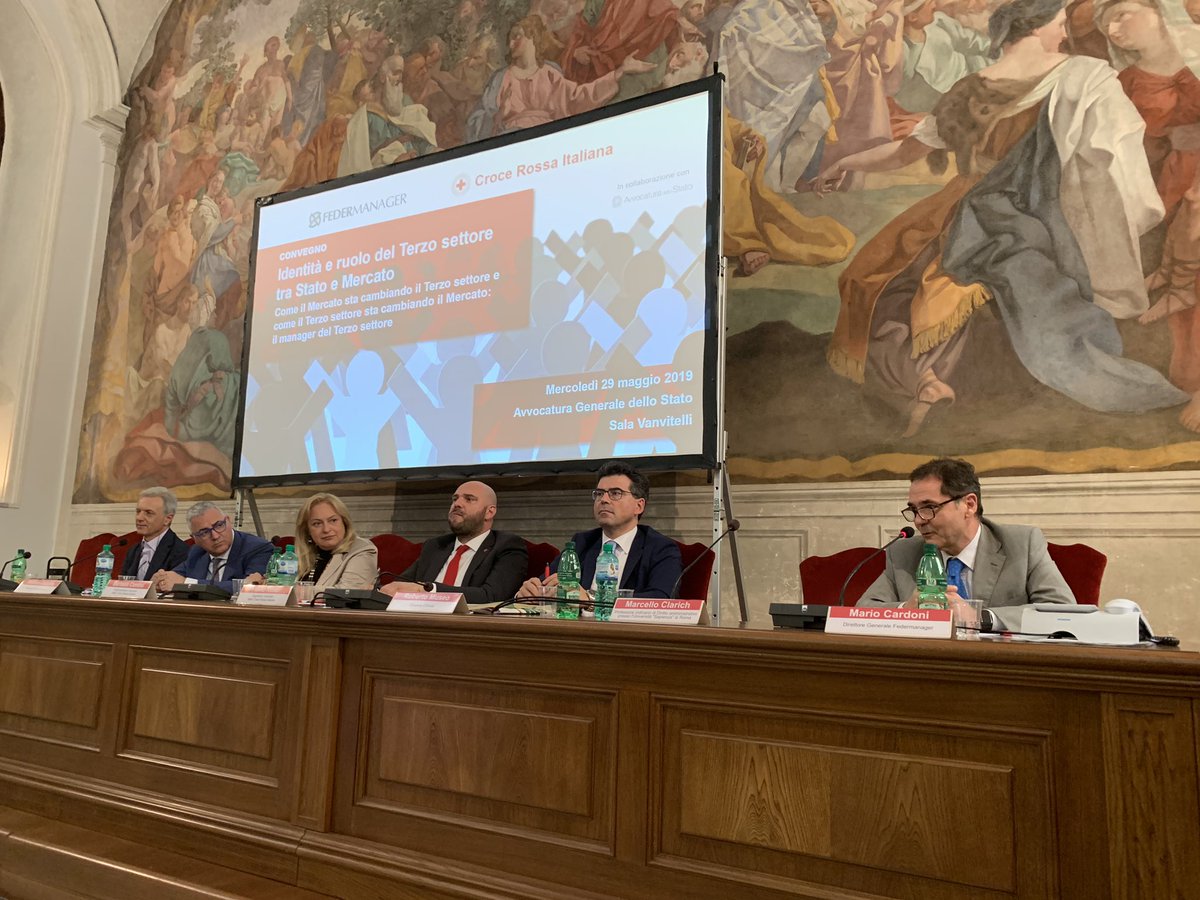 Federmanager's tweet photo. “Innovazione, ambiente e demografia. Su queste sfide stiamo costruendo un nuovo modello di sostenibilità di impresa”. Il direttore #Cardoni conclude il convegno #federmanager #CRI https://t.co/jheqAB1FO0