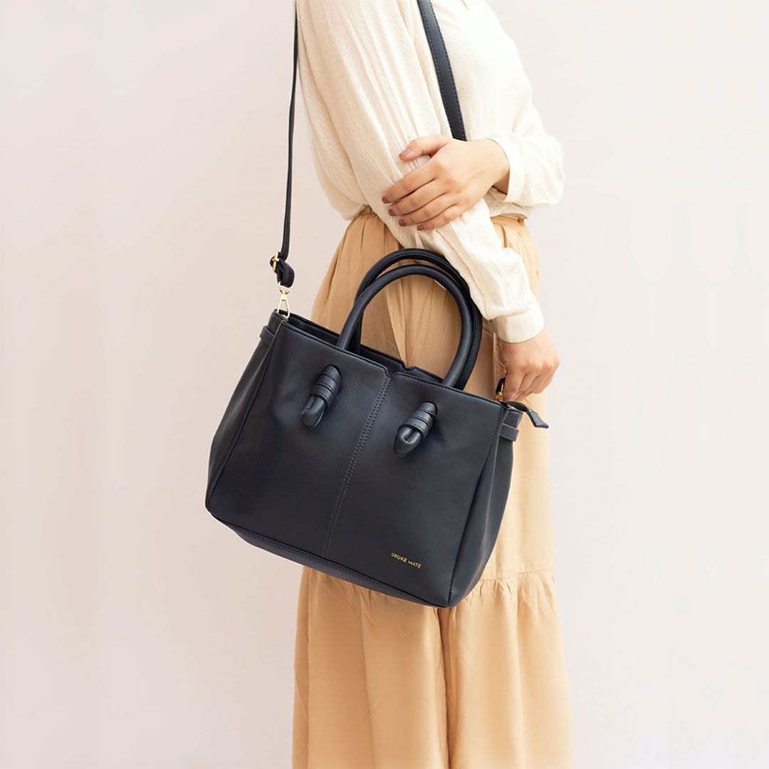 brokemate's tweet photo. Get 25% off on Every Bag!
Use code BAG25 to avail the offer.
Chic designs. Premium material. Free shipping &amp; Cash on Delivery.
Get your Broke Mate now! #Sale #VeganBags 
Shop at https://t.co/bP0lnMq05v https://t.co/nK63nupu4p