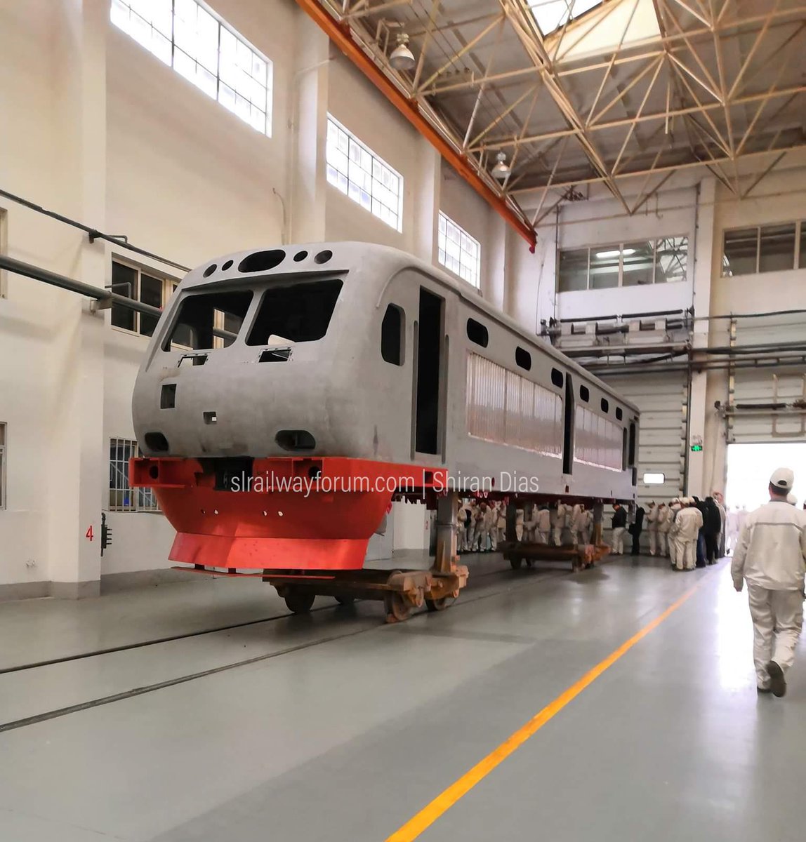 SLRailwayForum's tweet photo. Ladies and Gentlemen, Class S14 DMU Power car design revealed! π
Photo credits: Shiran Dias (via Haleef Ismail)
#lka #srilanka #railway #classs14 https://t.co/8CCYZqVoAh