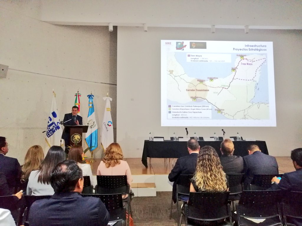EmbaMexGua's tweet photo. Participación del Secretario de Economía y de Trabajo del estado de #Chiapas Lic. Aarón Yamil Melgar Bravo en el Foro “Oportunidades de negocios con los Estados del sureste de México” @GUATEMINECO @Camexgt @industriaguate https://t.co/K22paPSrHX