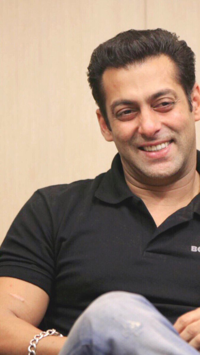 BeingPremForver's tweet photo. that attitude,swag,cuteness one and only @BeingSalmanKhan #1WeekToBHARAT https://t.co/6kfOIpJqHR