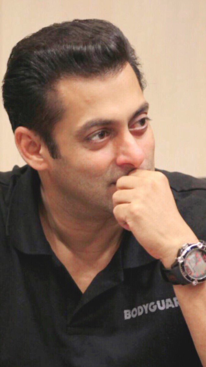 BeingPremForver's tweet photo. that attitude,swag,cuteness one and only @BeingSalmanKhan #1WeekToBHARAT https://t.co/6kfOIpJqHR
