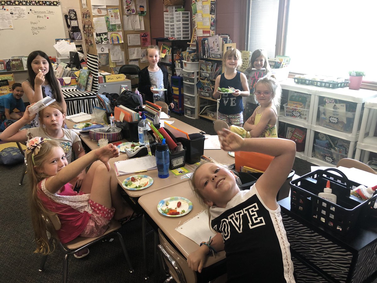 B_Scofinsky's tweet photo. V is for Veggies! They kept track of everything they tried and what they liked and didn’t like. So many were surprised when they ended up liking something they thought for sure would be gross. So many lessons learned around the table including making sure there is enough for all! https://t.co/CMPhg49WpB