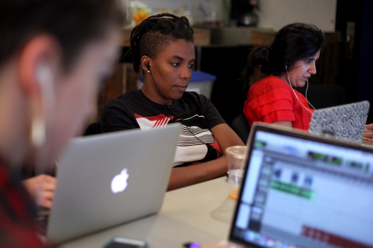 UnionDocs's tweet image. Apply to Full Spectrum led by @ChiquitaPaschal! Over the course of a week this Summer, learn from professionals at @Gimletmedia, @NPR, @ThisAmerLife, @BuzzFeedNews + more! Leave better positioned for the exciting landscape of radio. Deadline: 6/3! bit.ly/2Es1Q7N