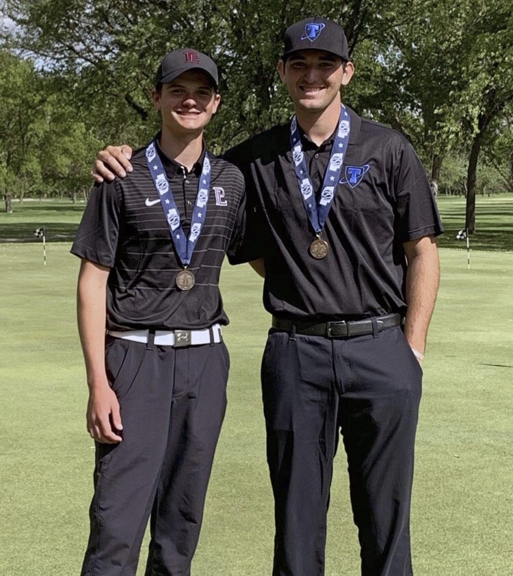 ITG_Sports's tweet photo. Nolan Vondra (@PLHSgolfteams) placed in a tie for eighth while Drew D'Ercole (@PLStitangolf) finished in a tie for 14th to earn medals at the Class A state golf tournament; Gretna headlined the area squads in the team standings. 
https://t.co/WKnVuEAwzy https://t.co/ZvfLXhf4nY