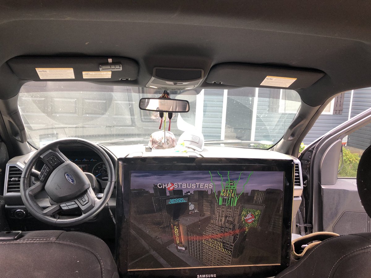 farmerFRENCHIE's tweet image. My daughter looks at me and says but dad all the cool parents have tv’s in their car... I guess sometimes you gotta keep up with the Jones’s or one up em. Take that Jones’s 😂 #bb21 #parenting #oneupper #bigasscartv