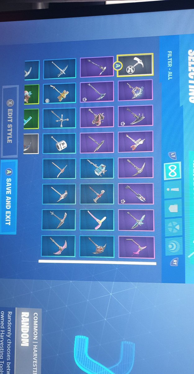 SoundV12's tweet image. Anyone looking to buy season 1 fortnite account (offers)