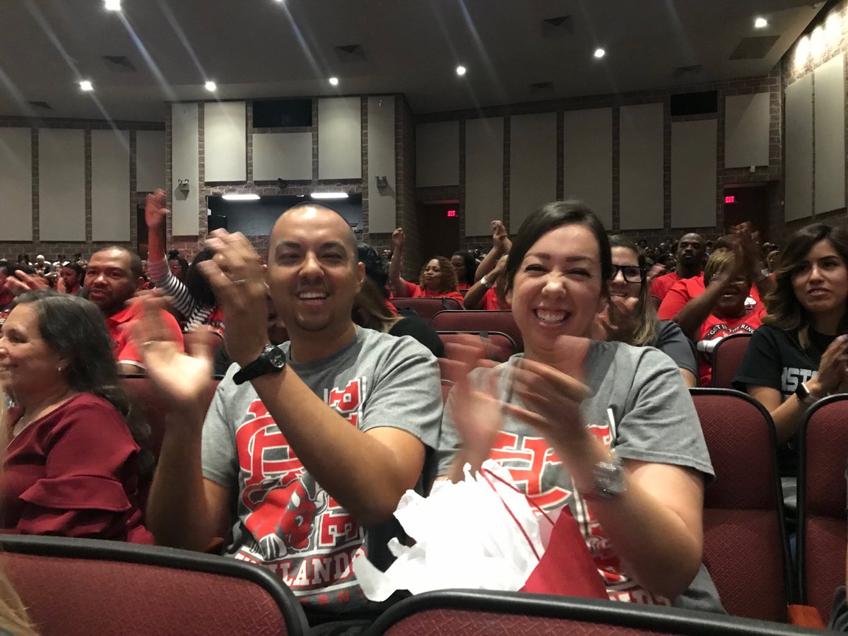 Highlands is so proud of the hard work our teachers put in for student growth! #Highlands #CHISDfamilyreunion ⁦<a href="/dapatton/">Damian Patton</a>⁩ ⁦<a href="/GPowellCleary65/">Gayle Powell-Cleary</a>⁩