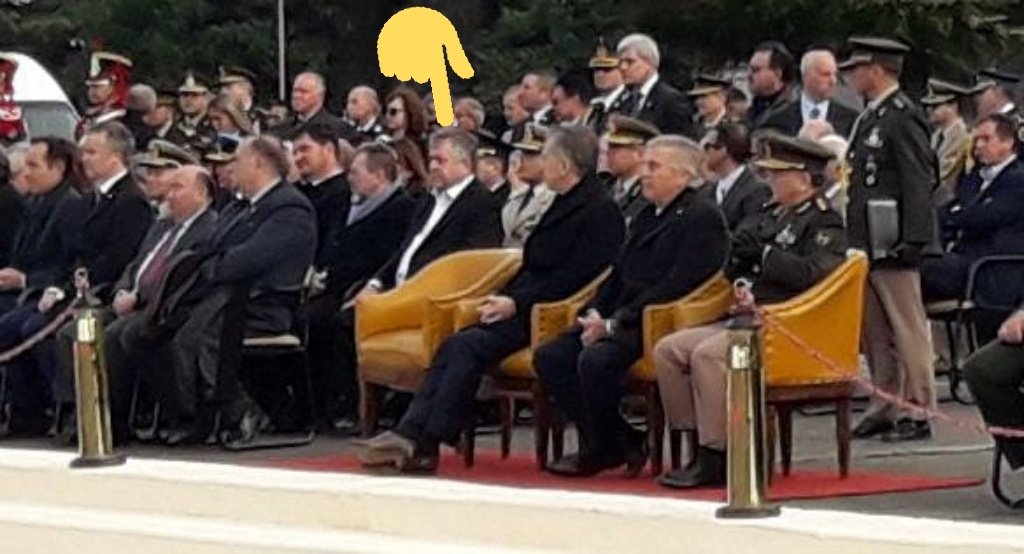 MigueliusKane's tweet photo. Le cuidan tanto el traste a Storsionelli porque el jefe de la banda es Macri #ParoGeneral https://t.co/Aihg51IAhH