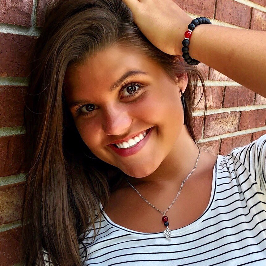 lovehandmadeje2's tweet image. 18” Essential Oil Diffuser Necklace 11.99 and Lava Bead Bracelet $9.99
#redchakra #lavabeadjewelry #essesialoil