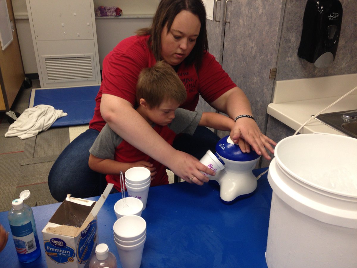 asheetsroom14's tweet photo. It's Kind Is Cool Wednesday! Making snow cones to help everyone chill out! #bhespowerup #kindiscool https://t.co/Zpn3XPxSgl