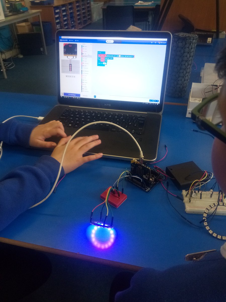 digitalMakerCIC's tweet photo. Phil's @codeclubscot tonight was mostly @Raspberry_Pi networked #minecraft with "python God" (kid adding random volcanoes with code from the master game) & some pupils using @adafruit #pixelring on @microbit_edu . Everyone was super happy. #noInternetAccess isn't a problem! https://t.co/PgxxS4fuJk